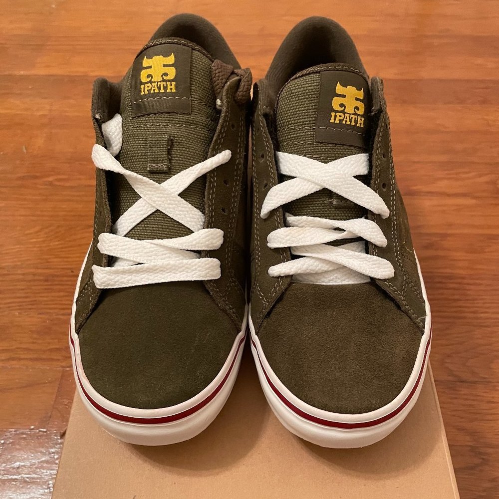 BRAND NEW Ipath Skateboarding Shoes Dark Olive